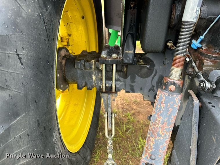 image for item LR9735 1998 John Deere 5410  tractor