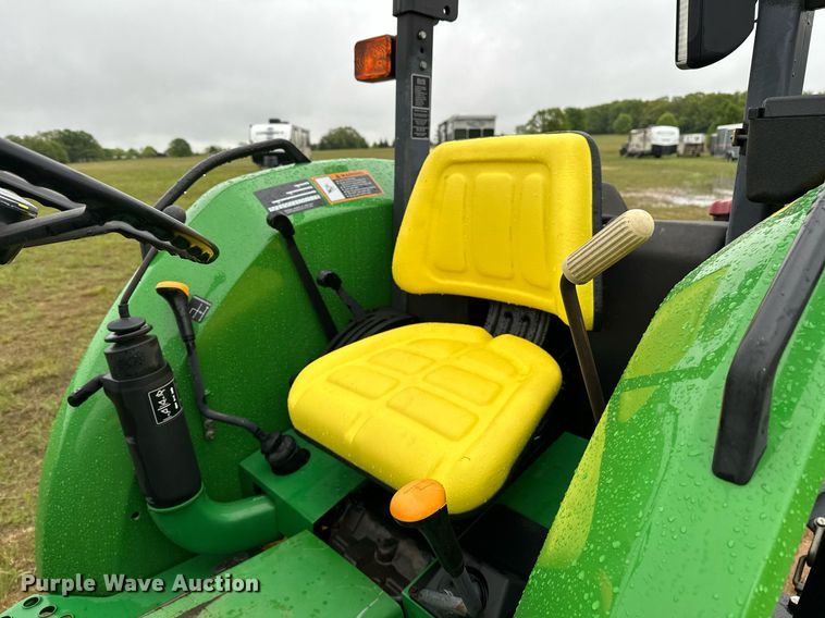 image for item LR9735 1998 John Deere 5410  tractor