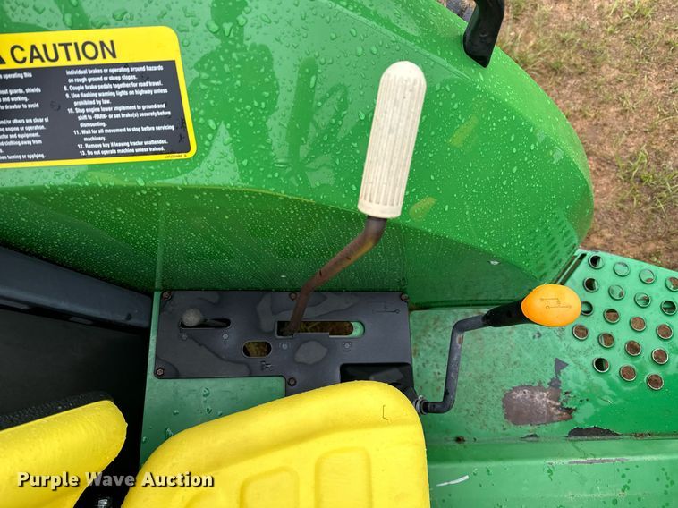 image for item LR9735 1998 John Deere 5410  tractor