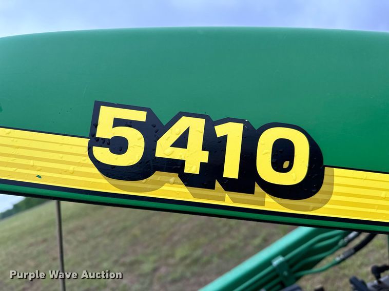 image for item LR9735 1998 John Deere 5410  tractor