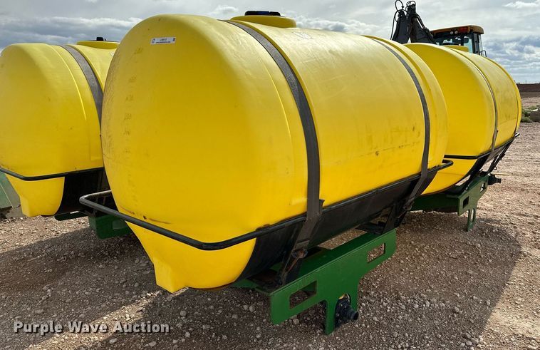 image for item LR9747 (2) Manco saddle tanks