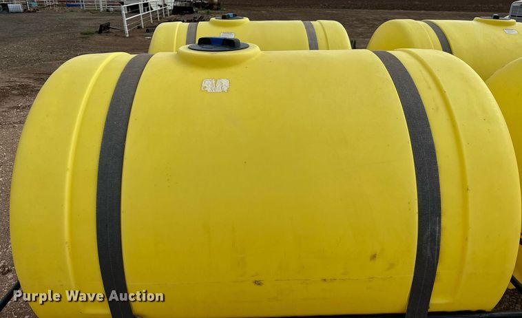 image for item LR9747 (2) Manco saddle tanks