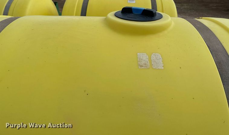 image for item LR9747 (2) Manco saddle tanks