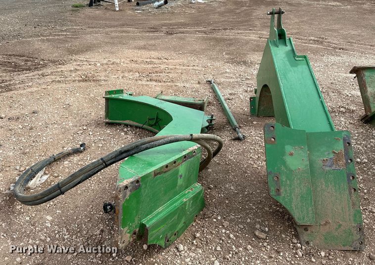 image for item LR9747 (2) Manco saddle tanks