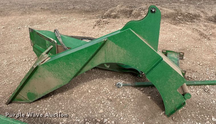 image for item LR9747 (2) Manco saddle tanks