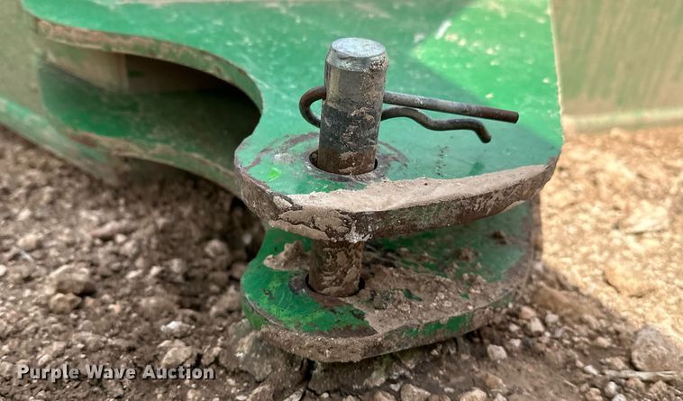 image for item LR9747 (2) Manco saddle tanks