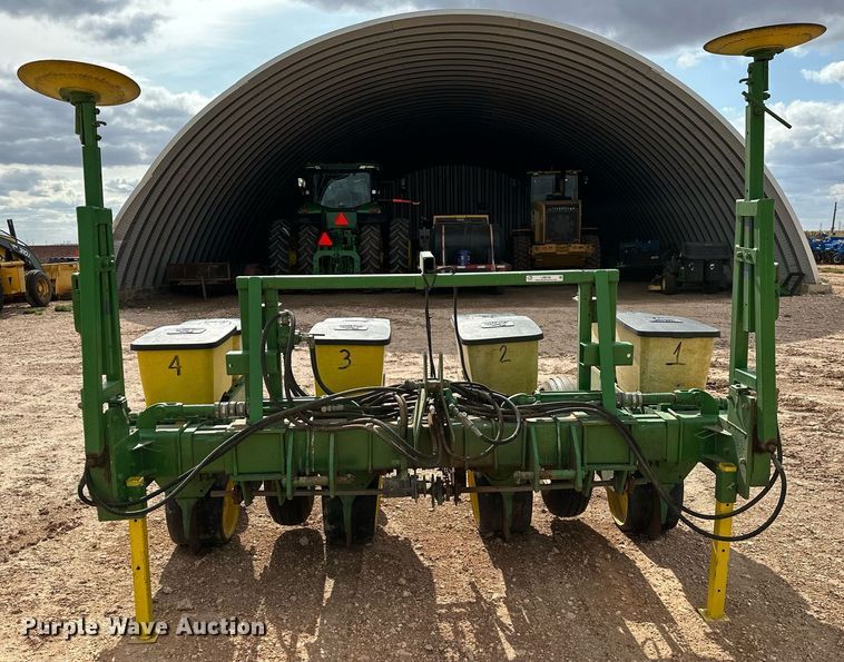 image for item LR9748 John Deere  no-till planter