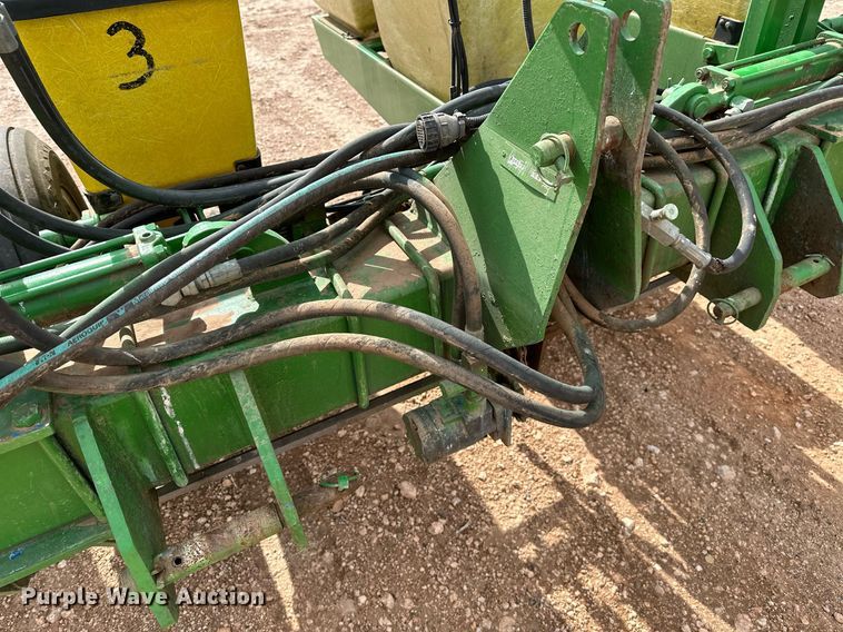 image for item LR9748 John Deere  no-till planter
