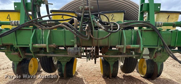 image for item LR9748 John Deere  no-till planter