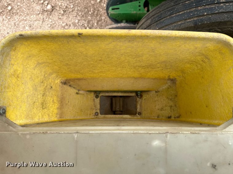 image for item LR9748 John Deere  no-till planter
