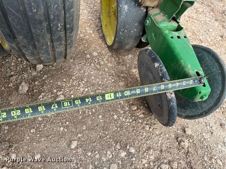 image for item LR9748 John Deere  no-till planter