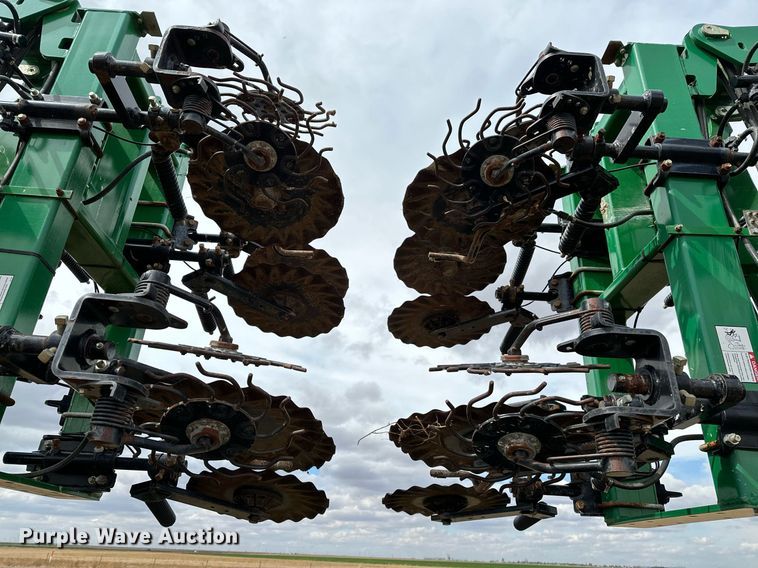 image for item LR9750 Great Plains NP4000-1630  strip-till
