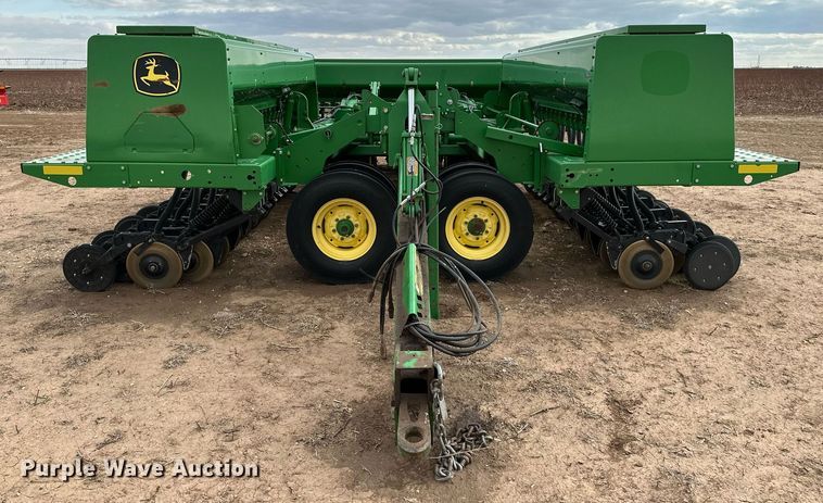 image for item LR9752 John Deere 455  grain drill