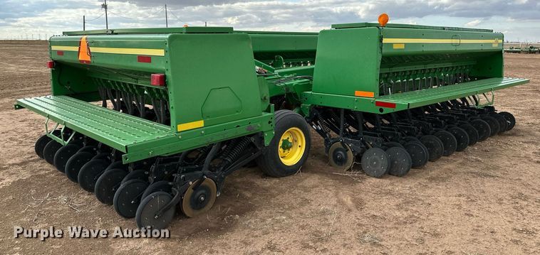 image for item LR9752 John Deere 455  grain drill