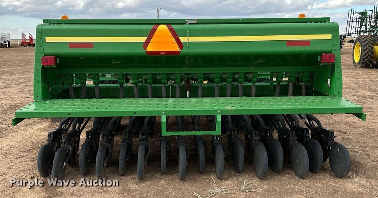 image for item LR9752 John Deere 455  grain drill