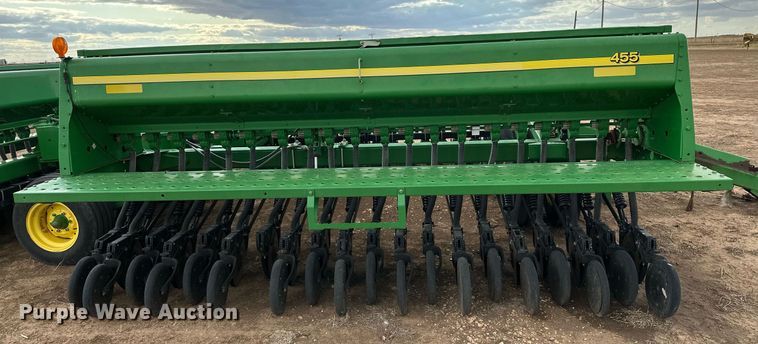 image for item LR9752 John Deere 455  grain drill