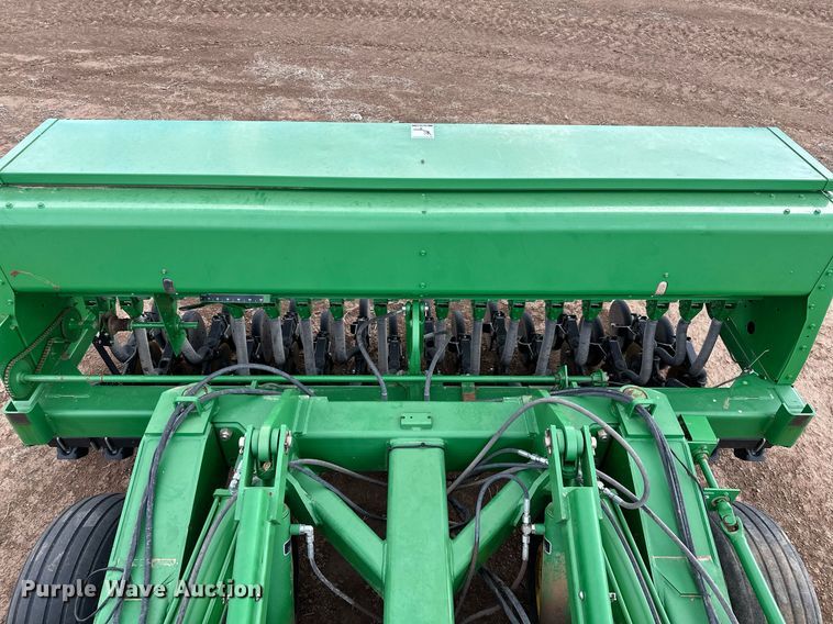 image for item LR9752 John Deere 455  grain drill