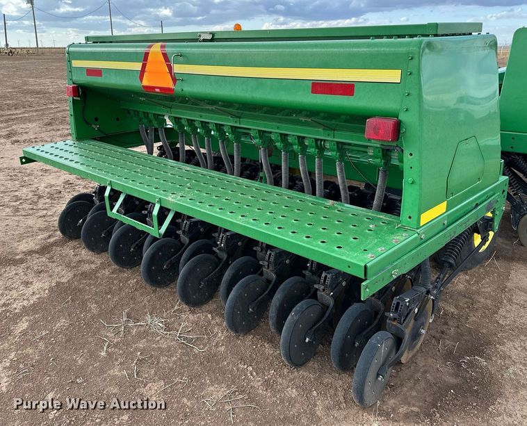 image for item LR9752 John Deere 455  grain drill