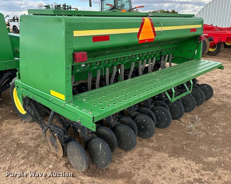 image for item LR9752 John Deere 455  grain drill