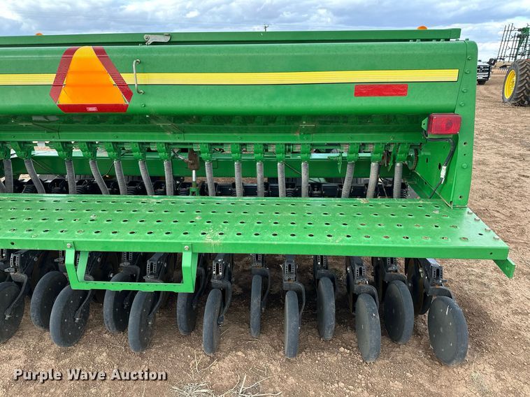 image for item LR9752 John Deere 455  grain drill