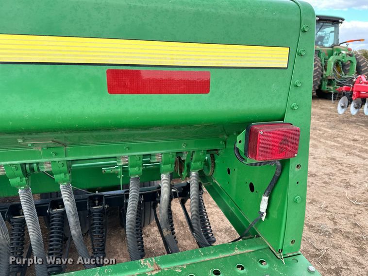 image for item LR9752 John Deere 455  grain drill