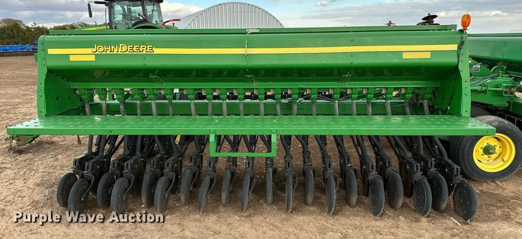image for item LR9752 John Deere 455  grain drill