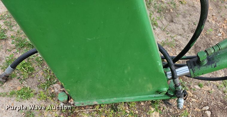 image for item LW9555 John Deere 4450  loader