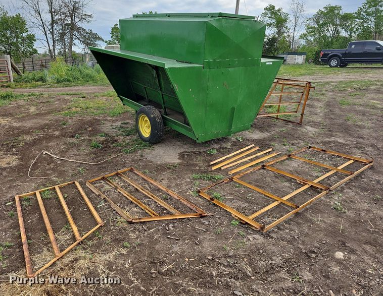 image for item LW9556 Richard Cox Manufacturing  creep feeder