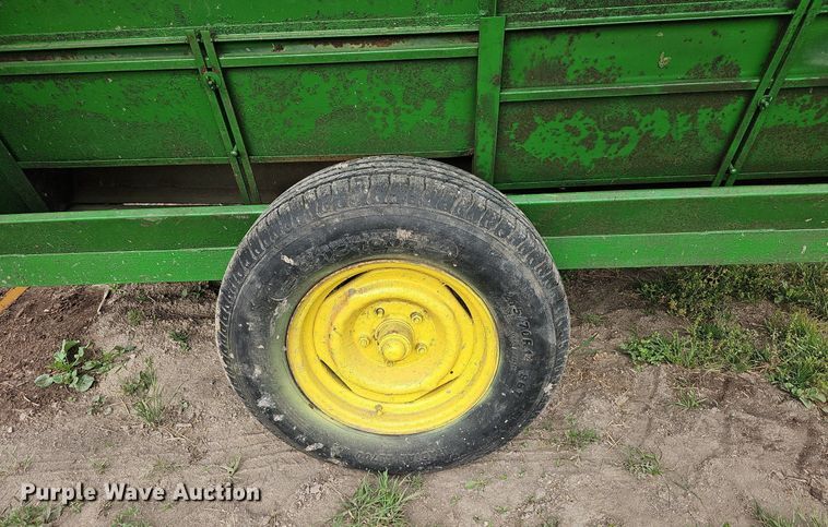 image for item LW9556 Richard Cox Manufacturing  creep feeder