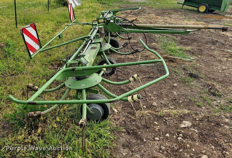 image for item LW9557 2005 Krone KW 5.50/4X7T  hay tedder