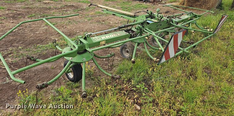 image for item LW9557 2005 Krone KW 5.50/4X7T  hay tedder
