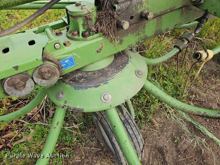 image for item LW9557 2005 Krone KW 5.50/4X7T  hay tedder
