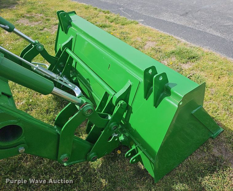 image for item MC9015 2021 John Deere 5075E  MFWD tractor