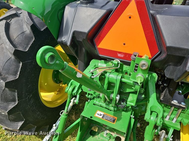 image for item MC9015 2021 John Deere 5075E  MFWD tractor