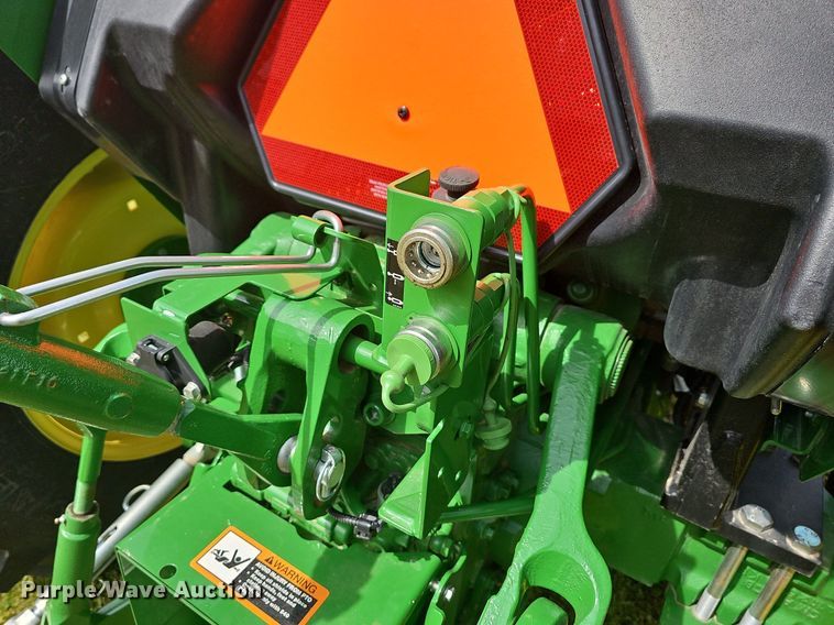 image for item MC9015 2021 John Deere 5075E  MFWD tractor