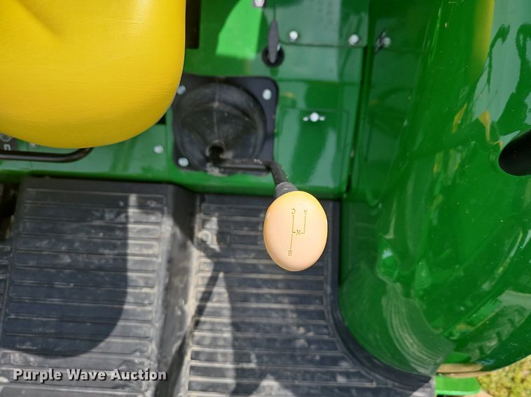 image for item MC9015 2021 John Deere 5075E  MFWD tractor