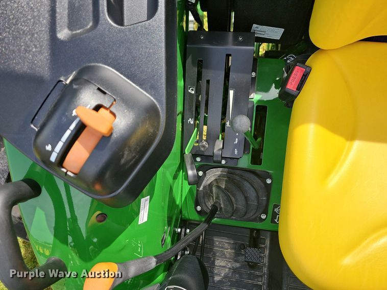 image for item MC9015 2021 John Deere 5075E  MFWD tractor