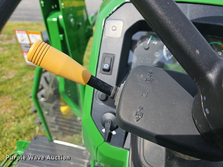 image for item MC9015 2021 John Deere 5075E  MFWD tractor