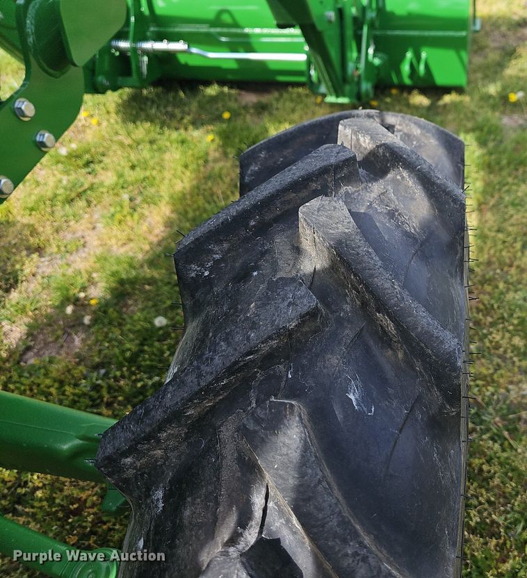 image for item MC9015 2021 John Deere 5075E  MFWD tractor