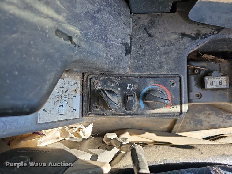 image for item MC9019 2016 Takeuchi TL12  tracked skid steer loader