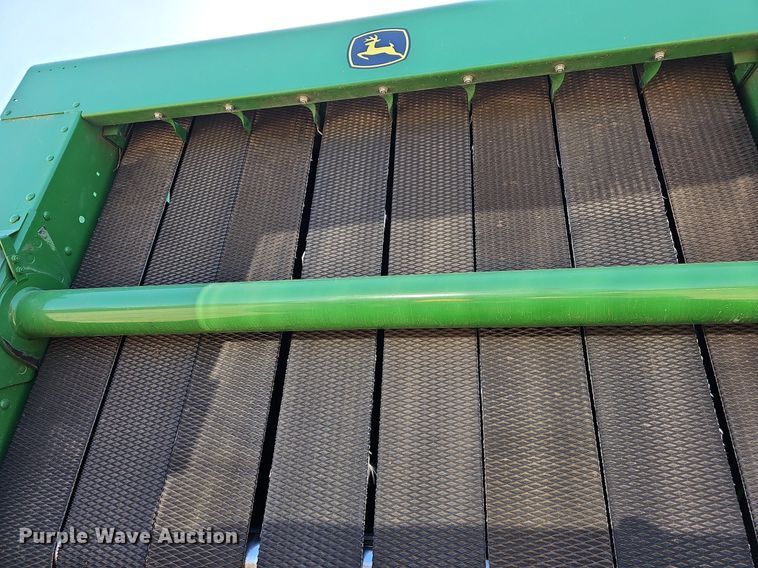 image for item MC9020 John Deere 569  round baler