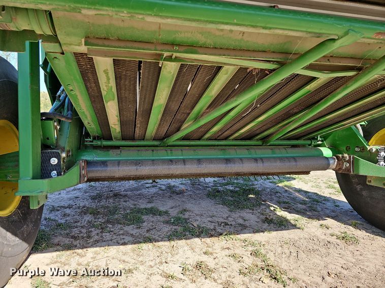 image for item MC9020 John Deere 569  round baler