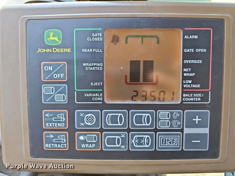 image for item MC9020 John Deere 569  round baler