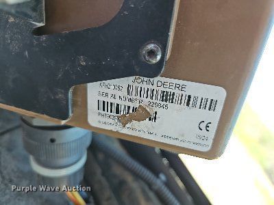 image for item MC9020 John Deere 569  round baler