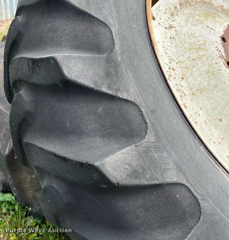 image for item MF9926 1977 John Deere 4630  tractor