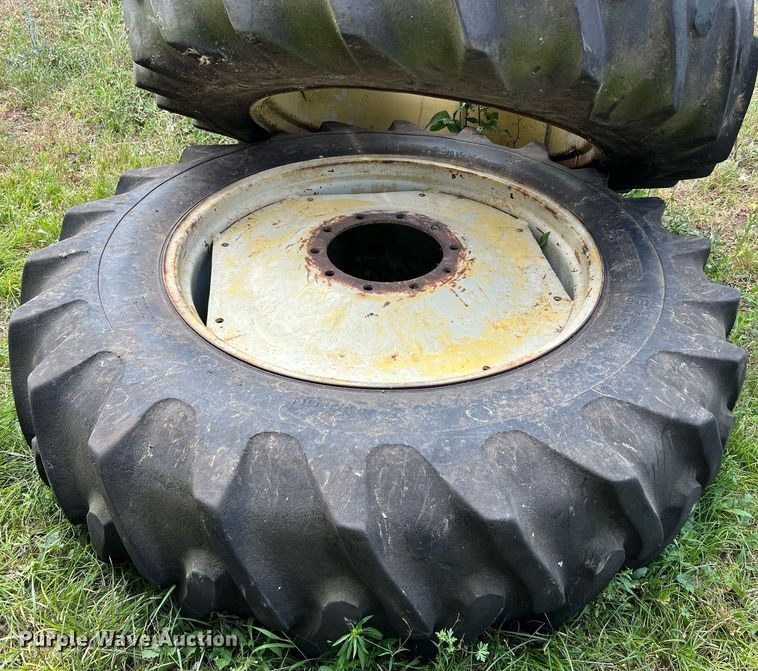 image for item MF9926 1977 John Deere 4630  tractor