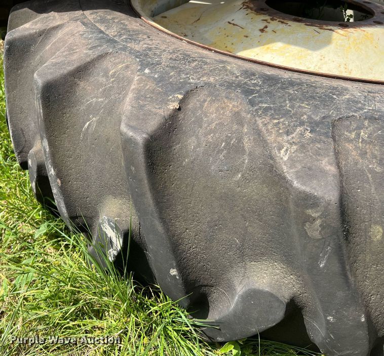 image for item MF9926 1977 John Deere 4630  tractor