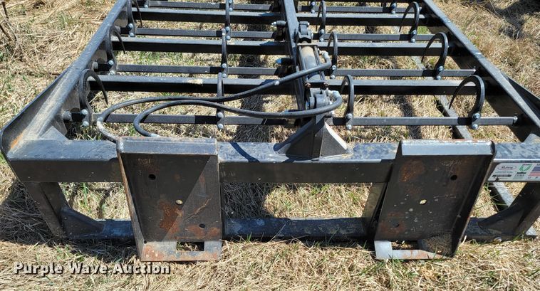 image for item ML9319 Kuhn 612F  skid steer bale accumulator grapple