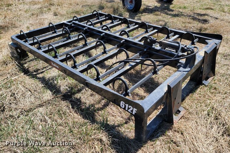 image for item ML9319 Kuhn 612F  skid steer bale accumulator grapple