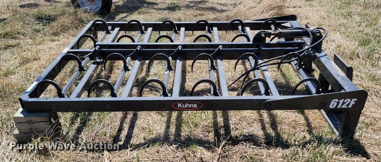 image for item ML9319 Kuhn 612F  skid steer bale accumulator grapple